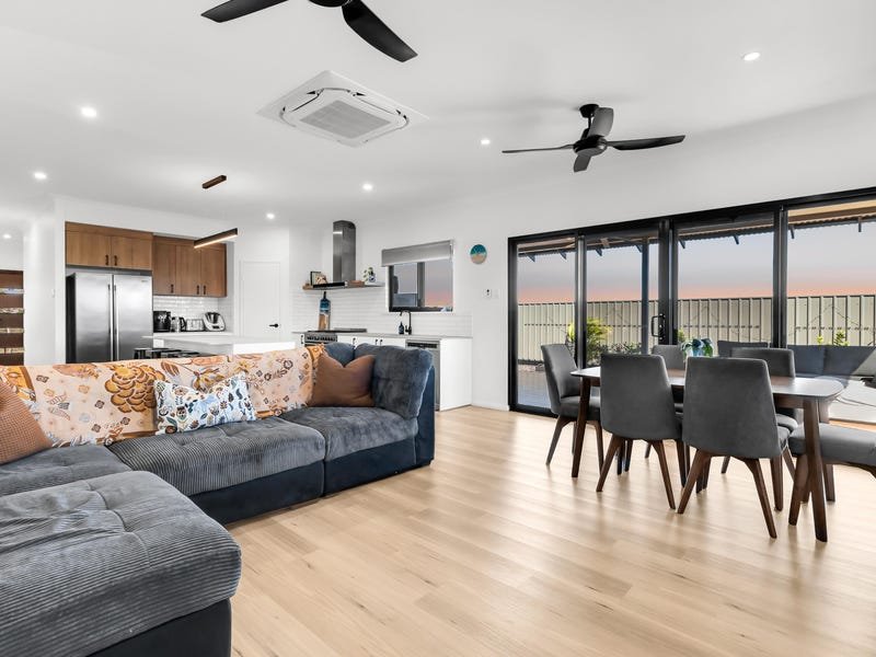 38 Coolajacka Crescent BAYNTON 4
