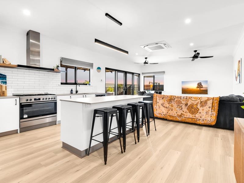 38 Coolajacka Crescent BAYNTON 9