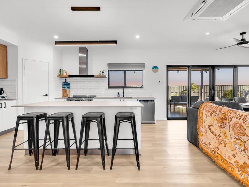 38 Coolajacka Crescent BAYNTON 10