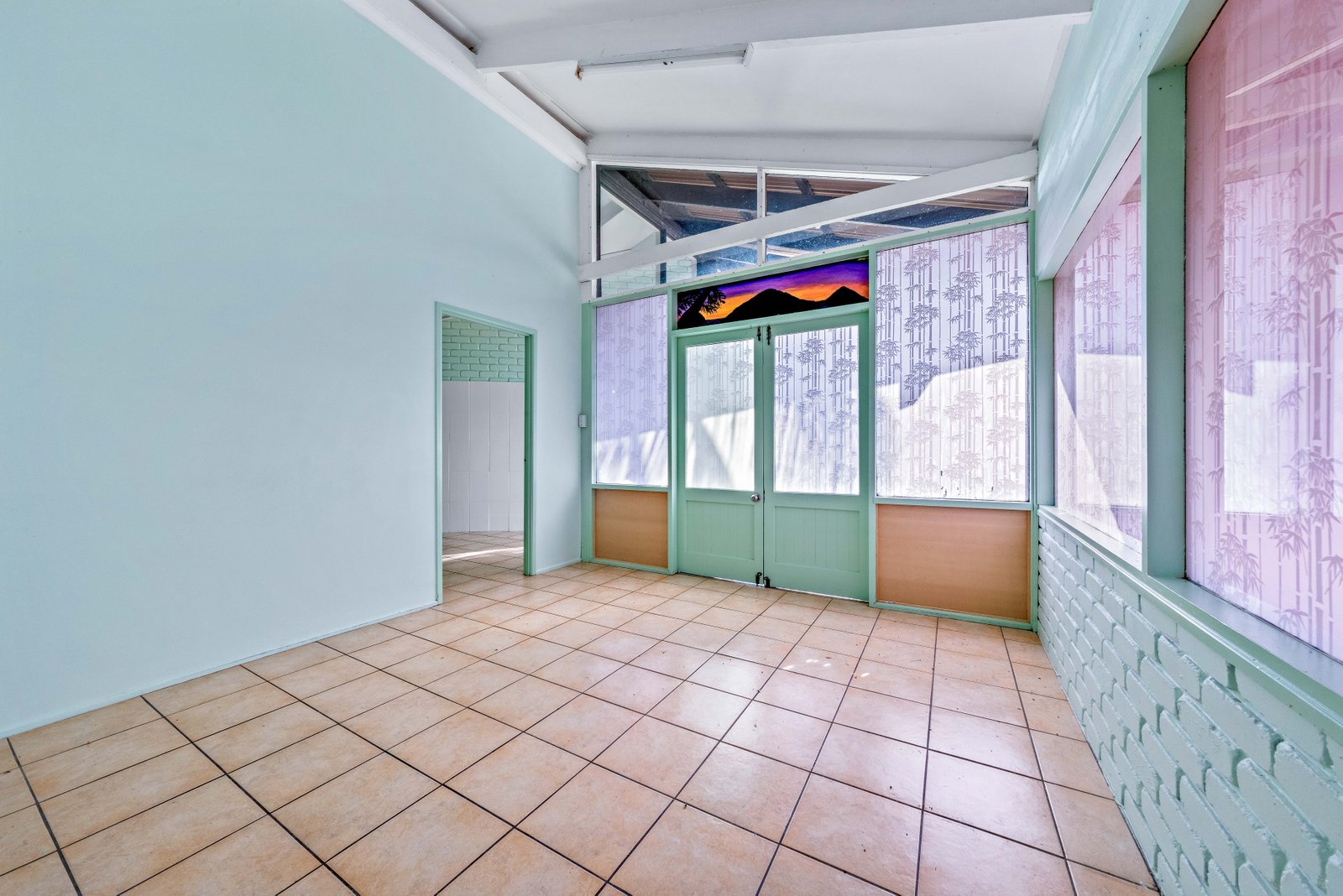 38 Coral Esplanade & 1 Beach Road CANNONVALE 6