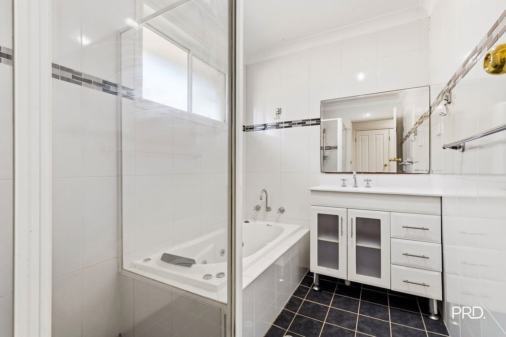 38 Coreen Avenue PENRITH 12