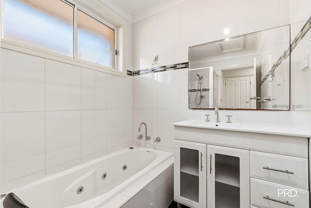 38 Coreen Avenue PENRITH 13