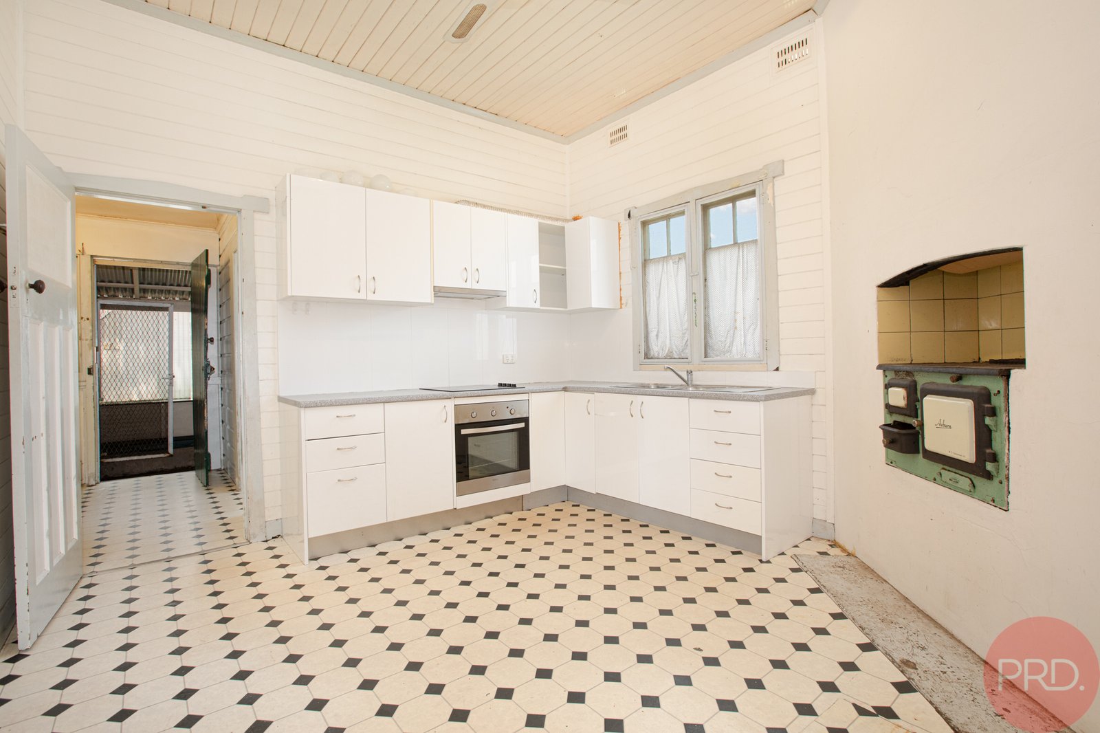 38 Cumberland Street EAST MAITLAND 5