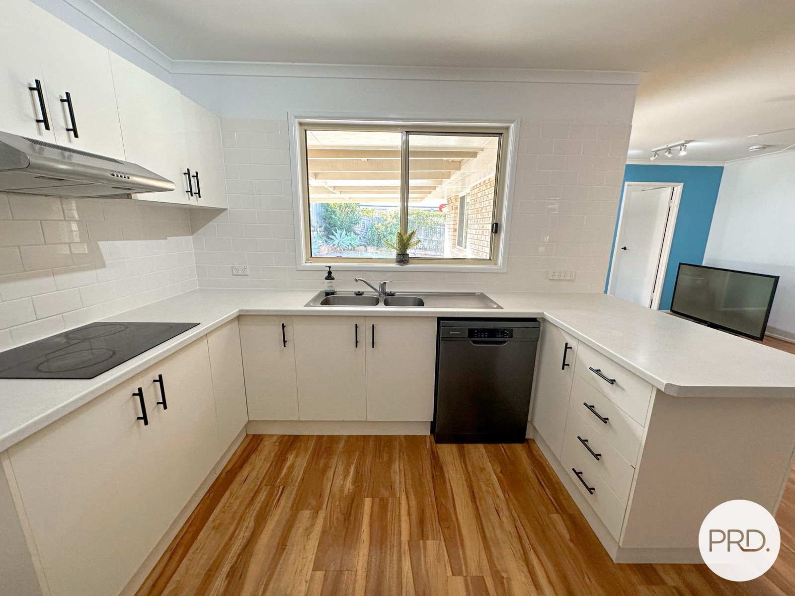 38 CURTIS Avenue BOYNE ISLAND 2