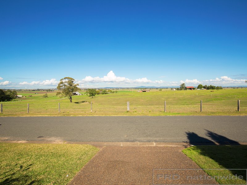 38 Dalveen Road BOLWARRA HEIGHTS 3