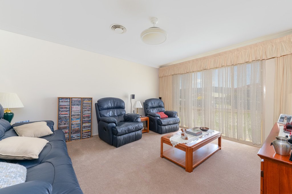 38 Denham Drive HORSLEY 6