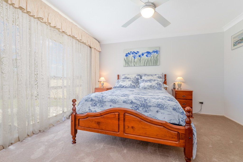 38 Denham Drive HORSLEY 12