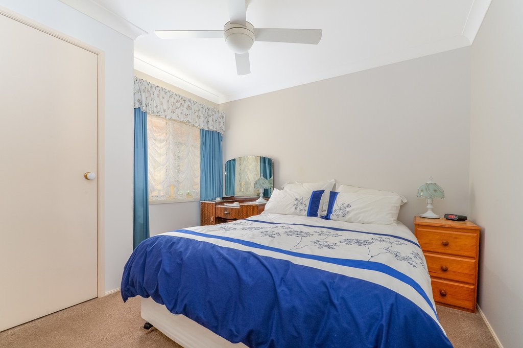 38 Denham Drive HORSLEY 13
