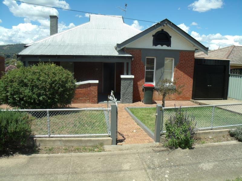 38 Denne Street TAMWORTH 1