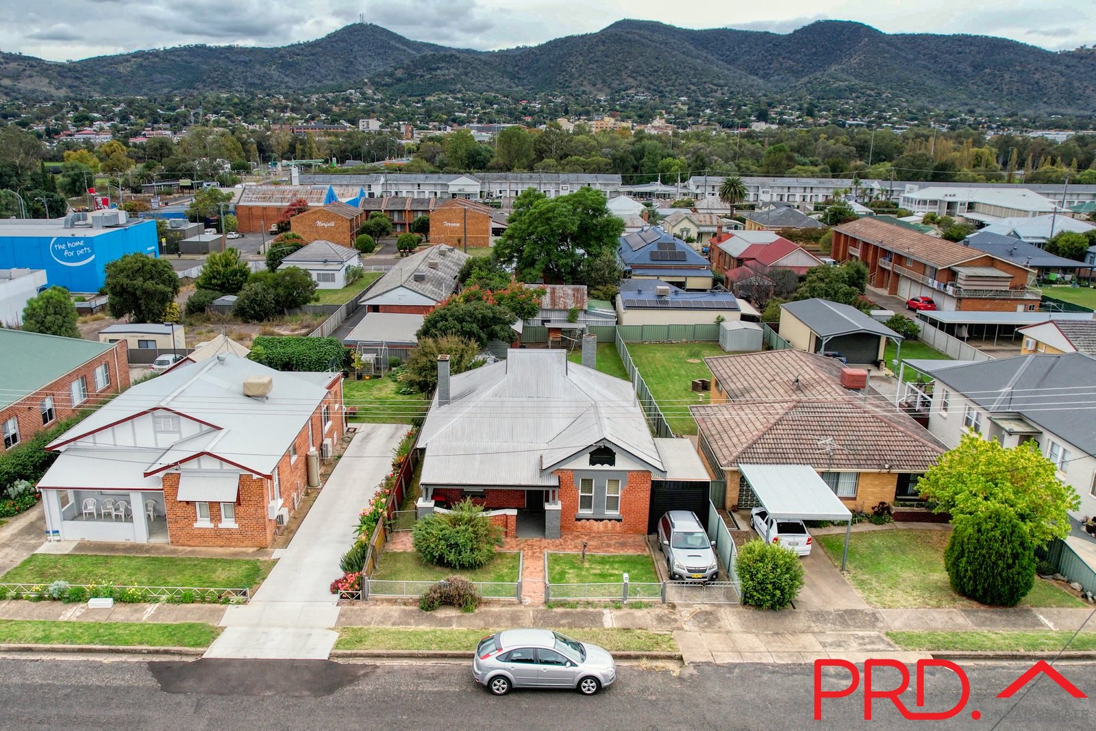 38 Denne Street TAMWORTH 12