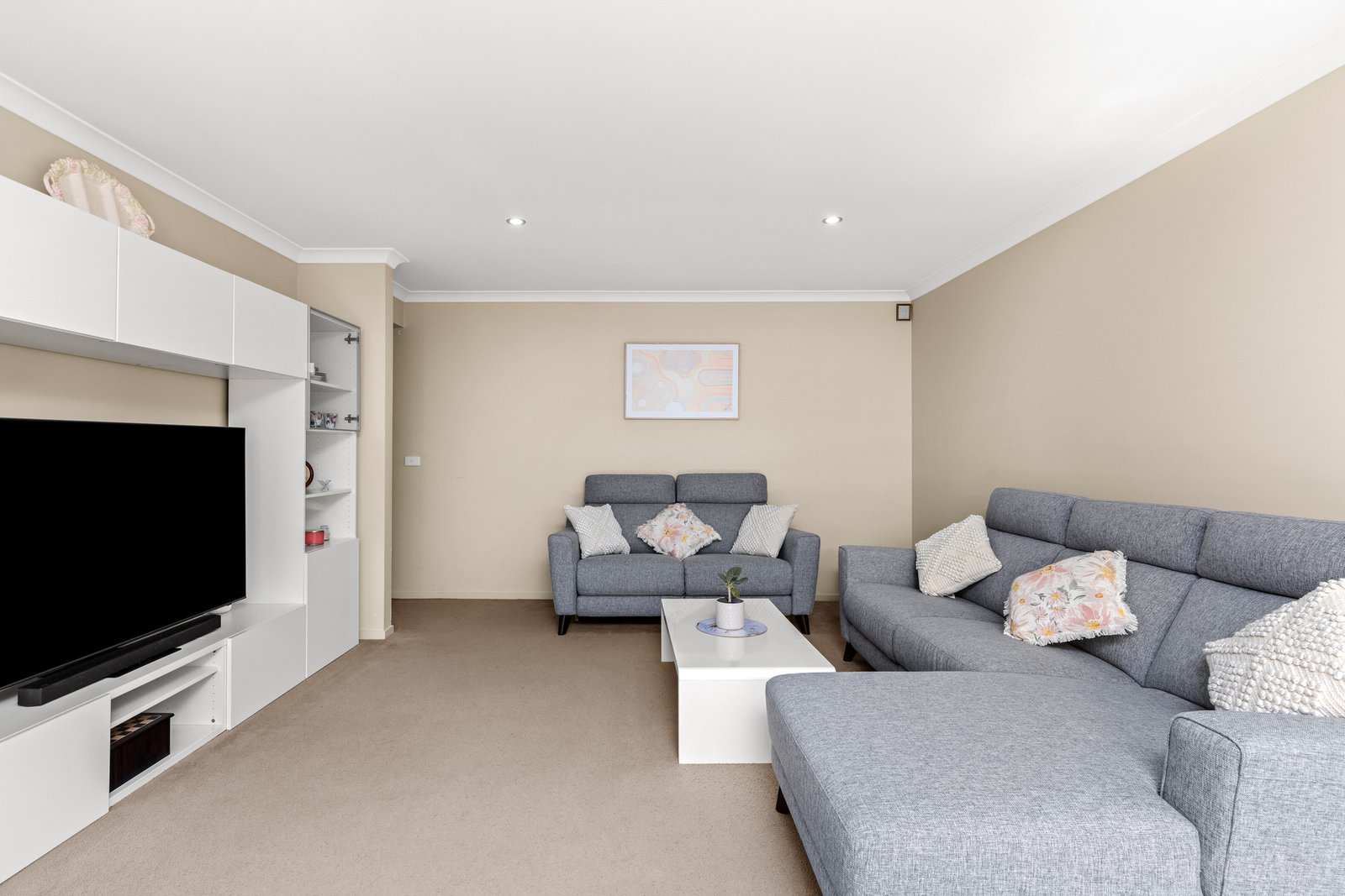 Real Estate and Property in 38 Evans Drive, Croydon, VIC