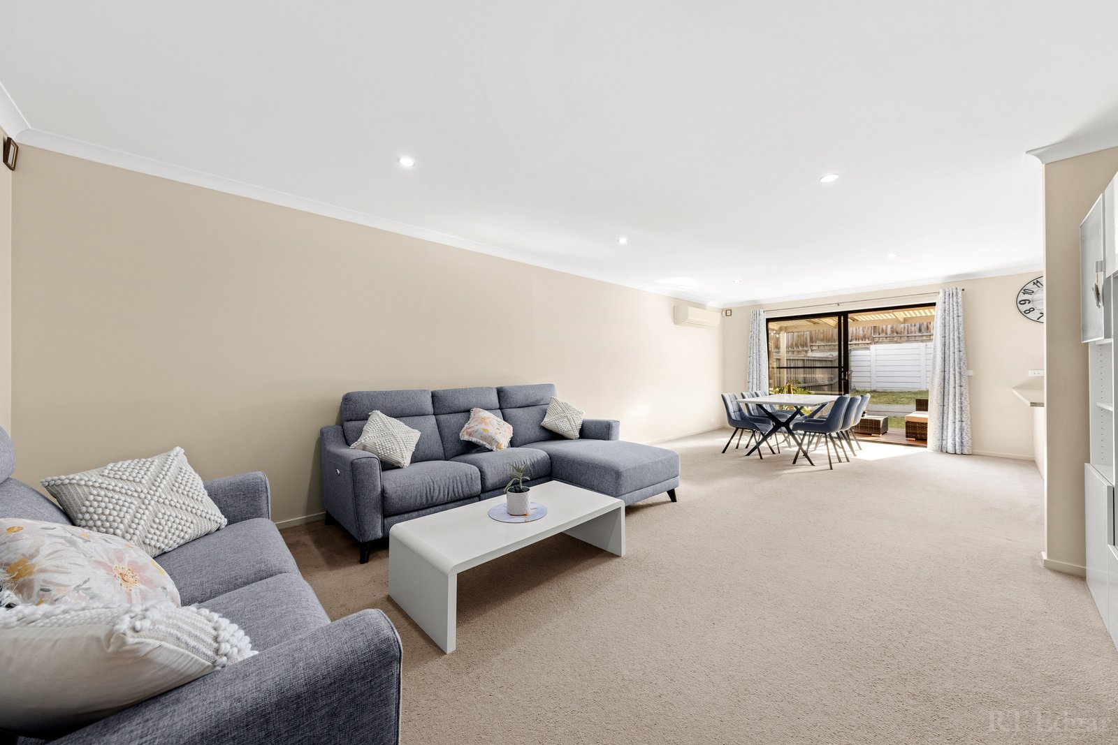 Real Estate and Property in 38 Evans Drive, Croydon, VIC