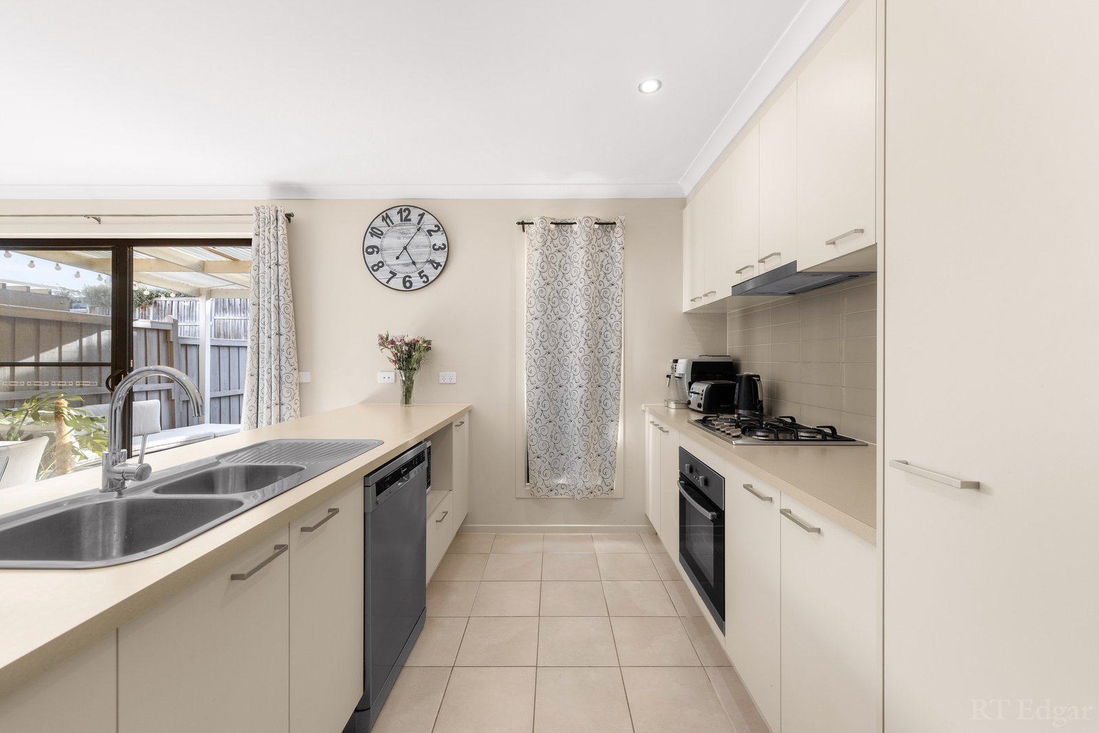 Real Estate and Property in 38 Evans Drive, Croydon, VIC