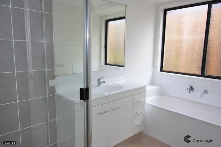 38 Faraday Crescent PACIFIC PINES 3