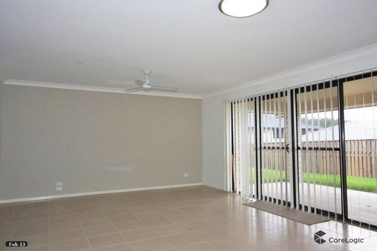 38 Faraday Crescent PACIFIC PINES 5