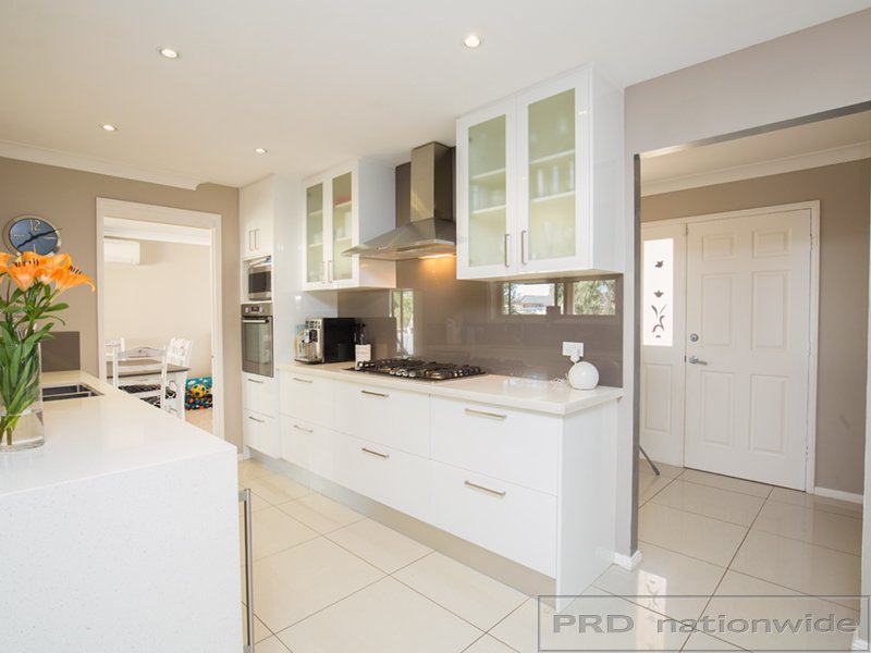 38 Fernleigh Avenue ABERGLASSLYN 2