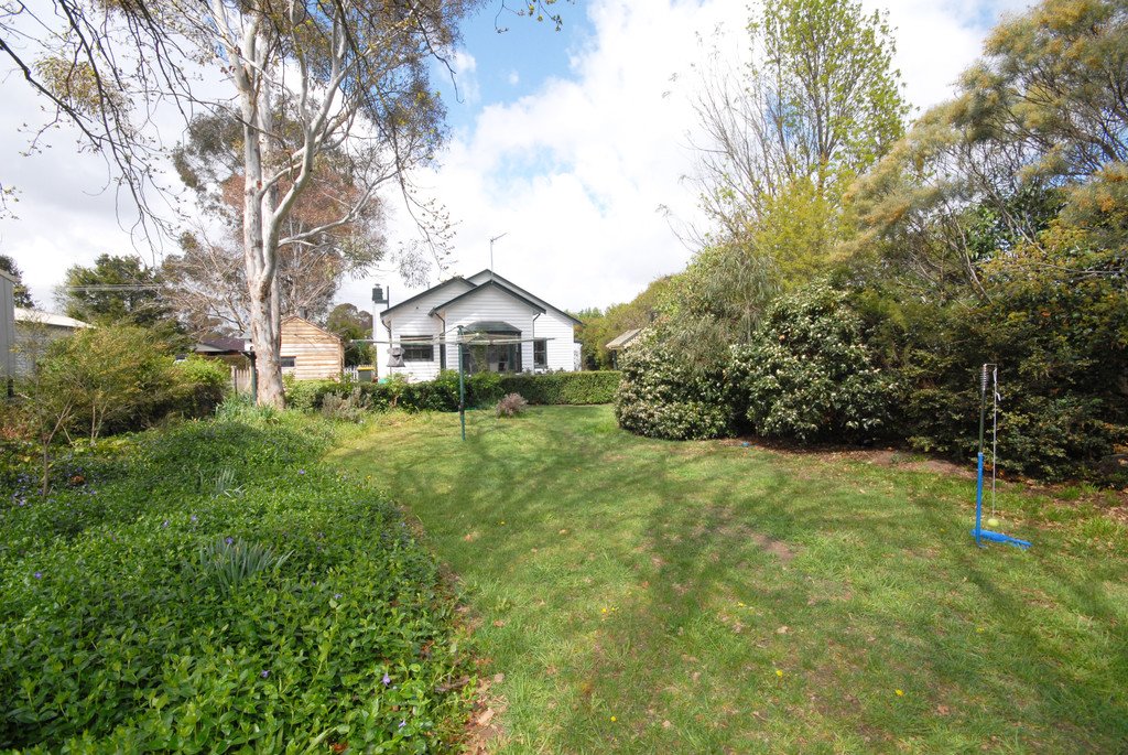 38 Forster St  BUNGENDORE 3