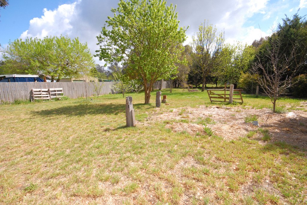 38 Forster St  BUNGENDORE 11
