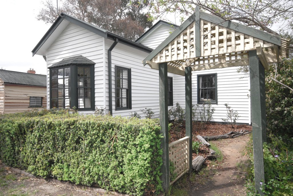 38 Forster St  BUNGENDORE 12