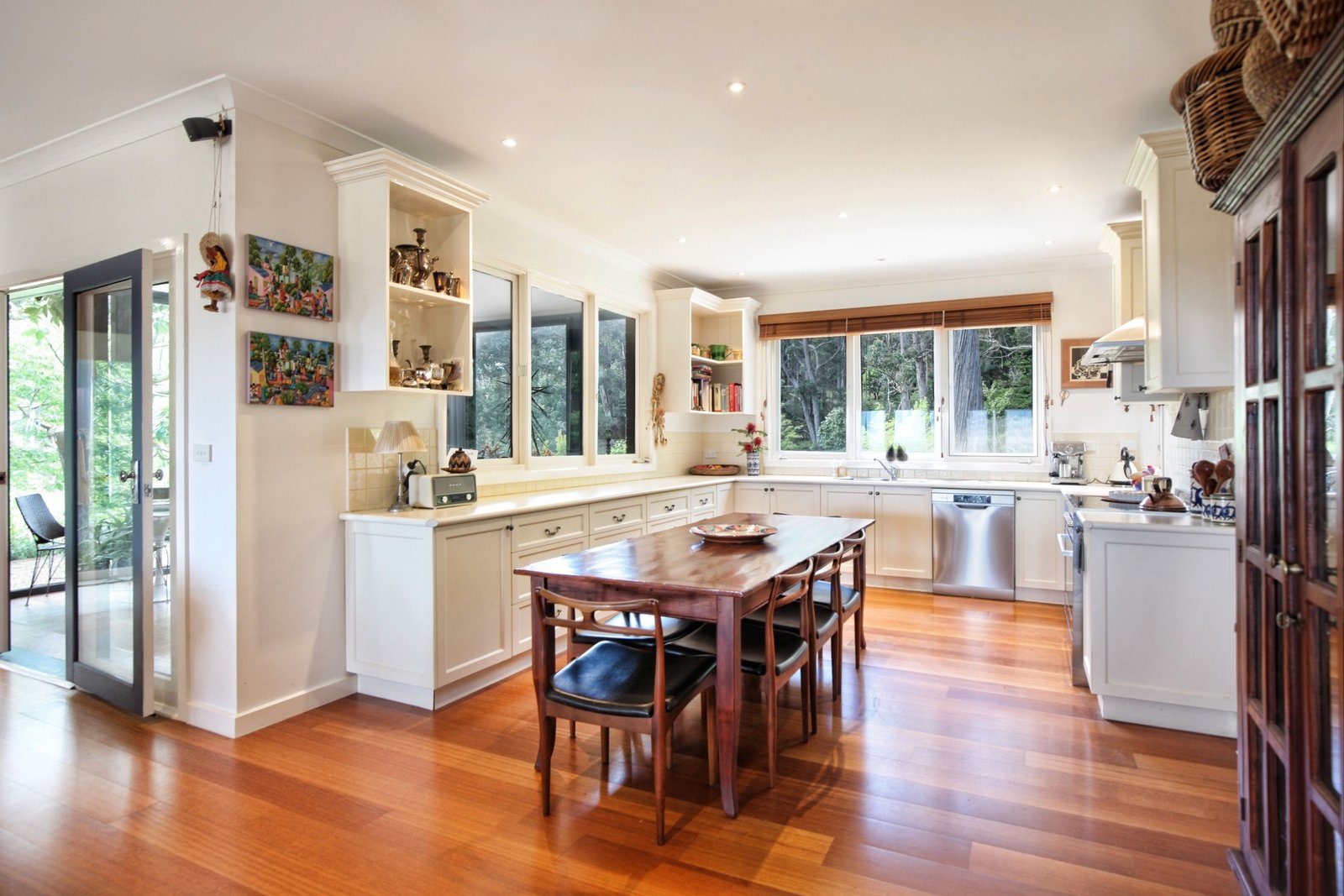 Real Estate and Property in 38 Glen Echo Court, Mount Macedon, VIC