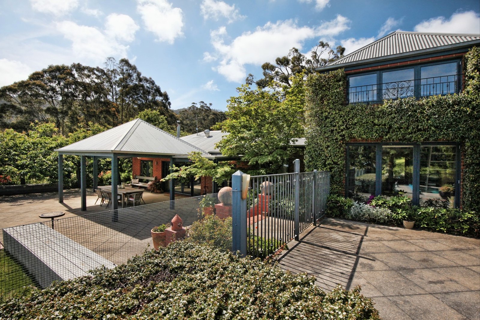 Real Estate and Property in 38 Glen Echo Court, Mount Macedon, VIC