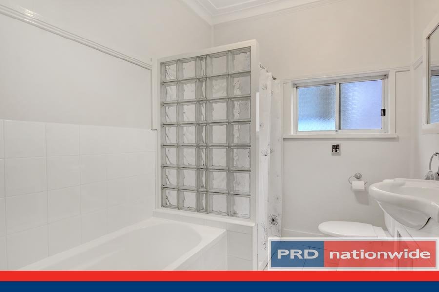 38 Glen Road OATLEY 9