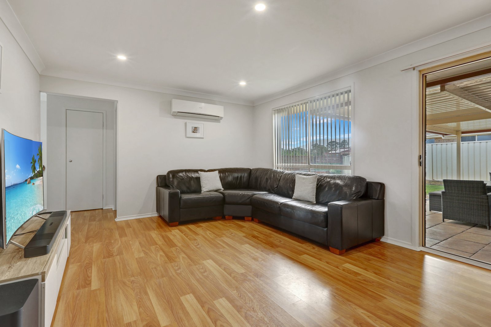 38 Glengarry Way HORSLEY 5