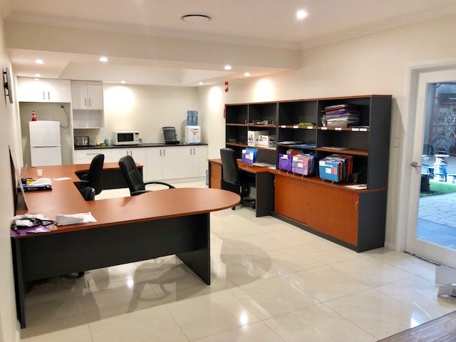 38 Hammond Avenue WAGGA WAGGA 4