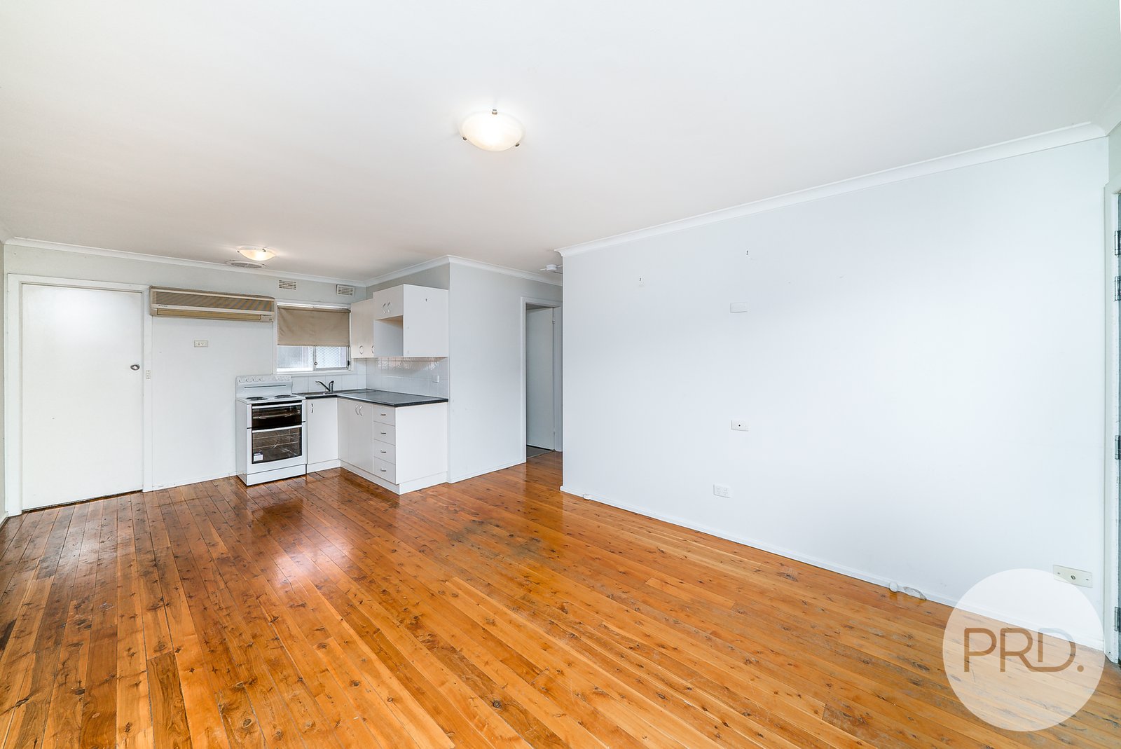 3/8 Higgins Avenue WAGGA WAGGA 3