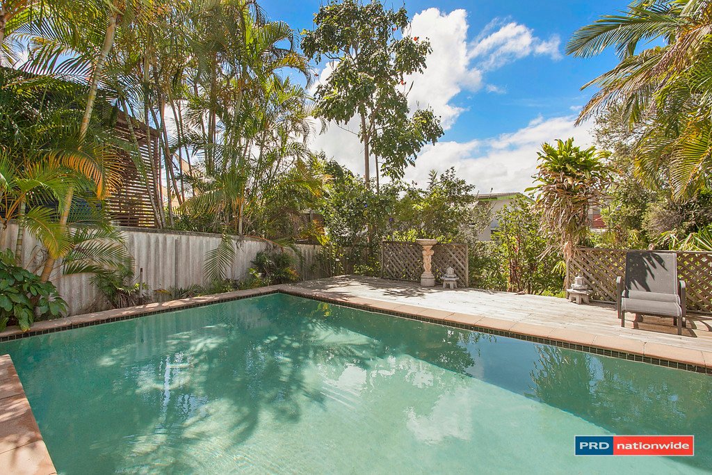 38 Hillcrest Parade MIAMI 13