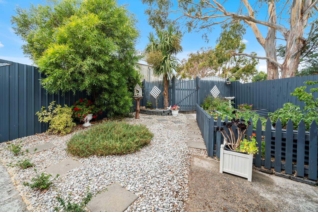 3/8 Howell Drive NEW NORFOLK 23