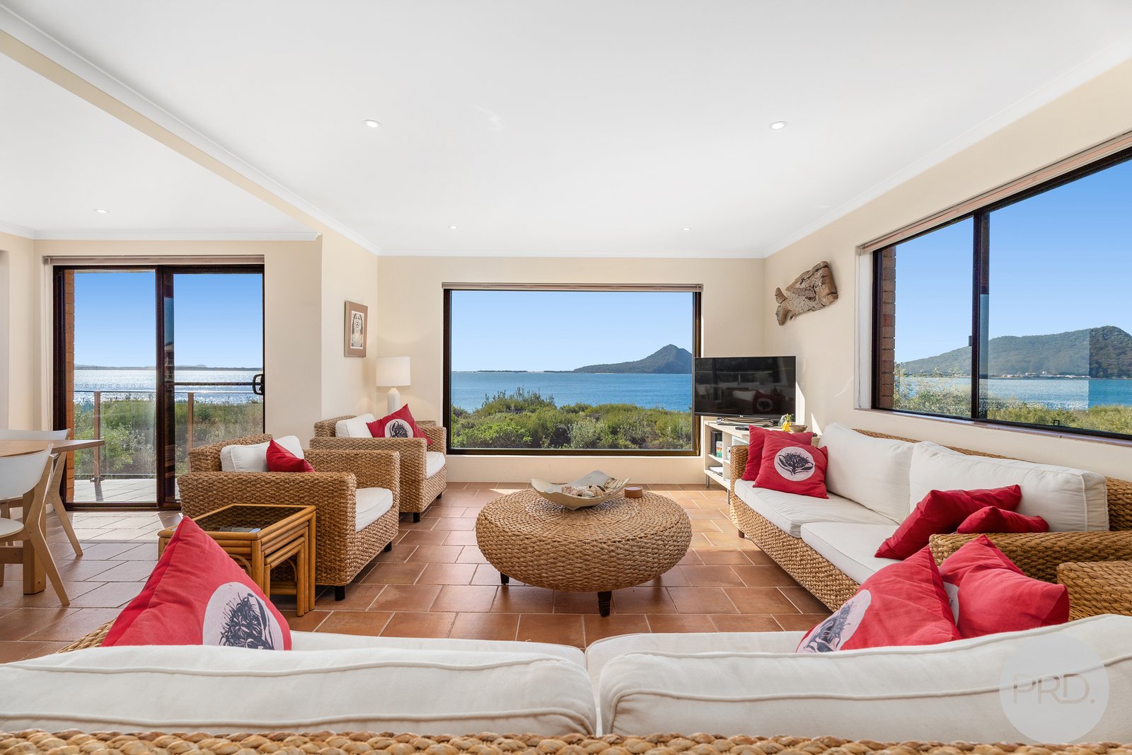 3/8 Intrepid Close NELSON BAY 1