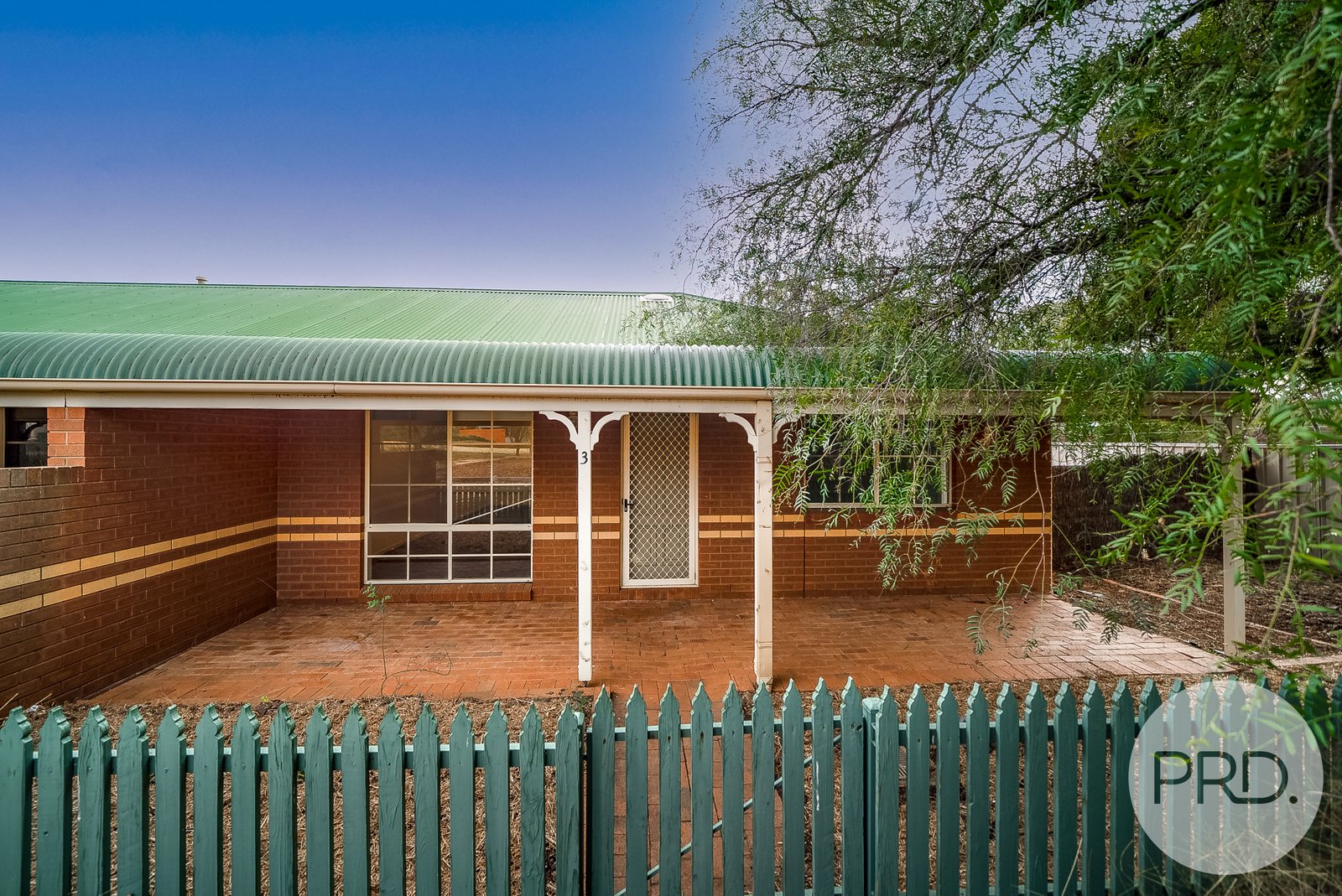 3/8 Japonica Place FOREST HILL 1