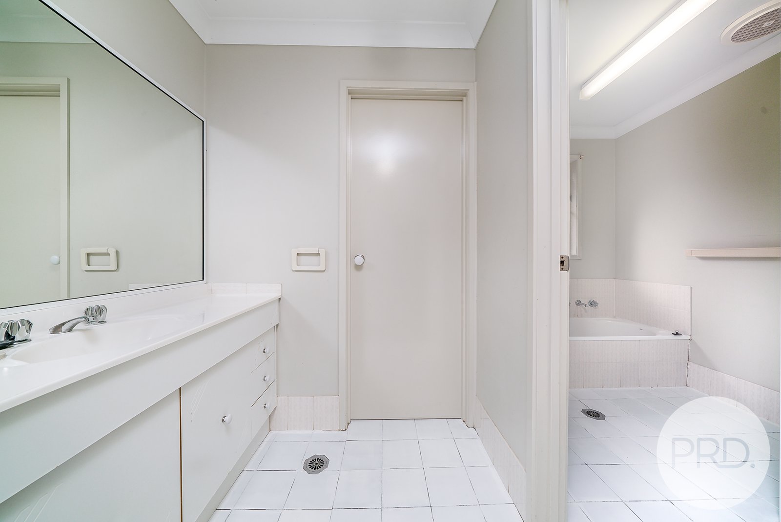 3/8 Japonica Place FOREST HILL 10