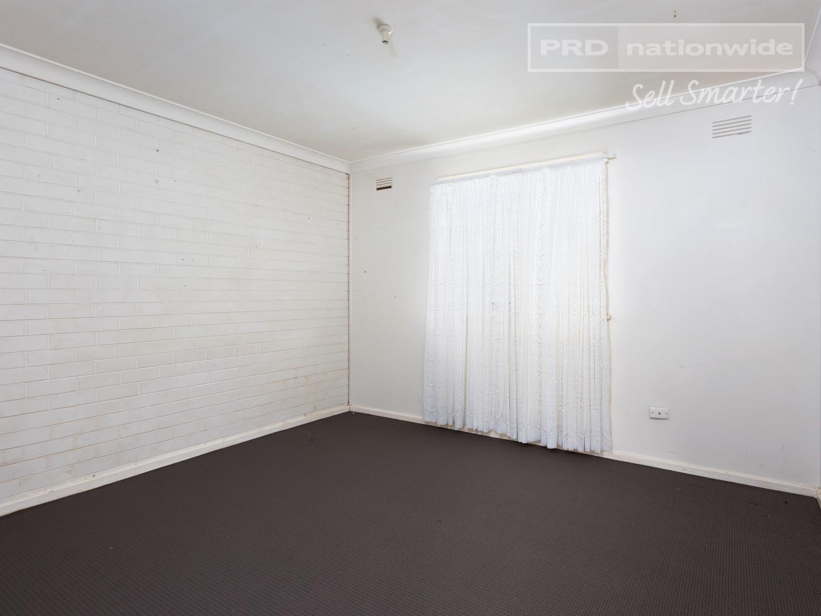 3/8 Joyes Place TOLLAND 4