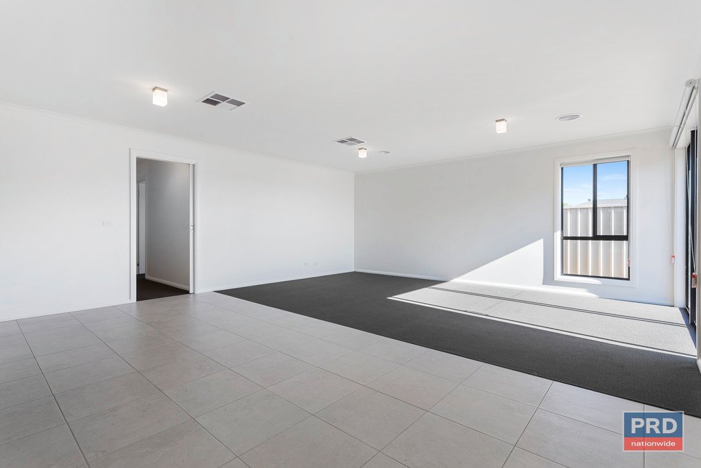 3/8 Julian Court EPSOM 5