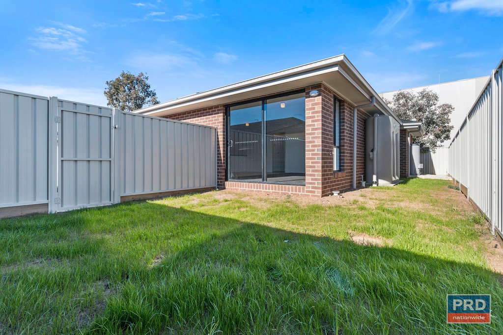 3/8 Julian Court EPSOM 7