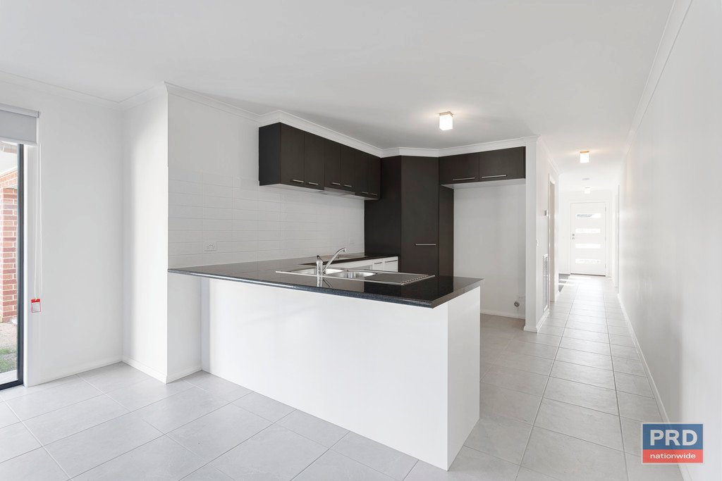 3/8 Julian Court EPSOM 10