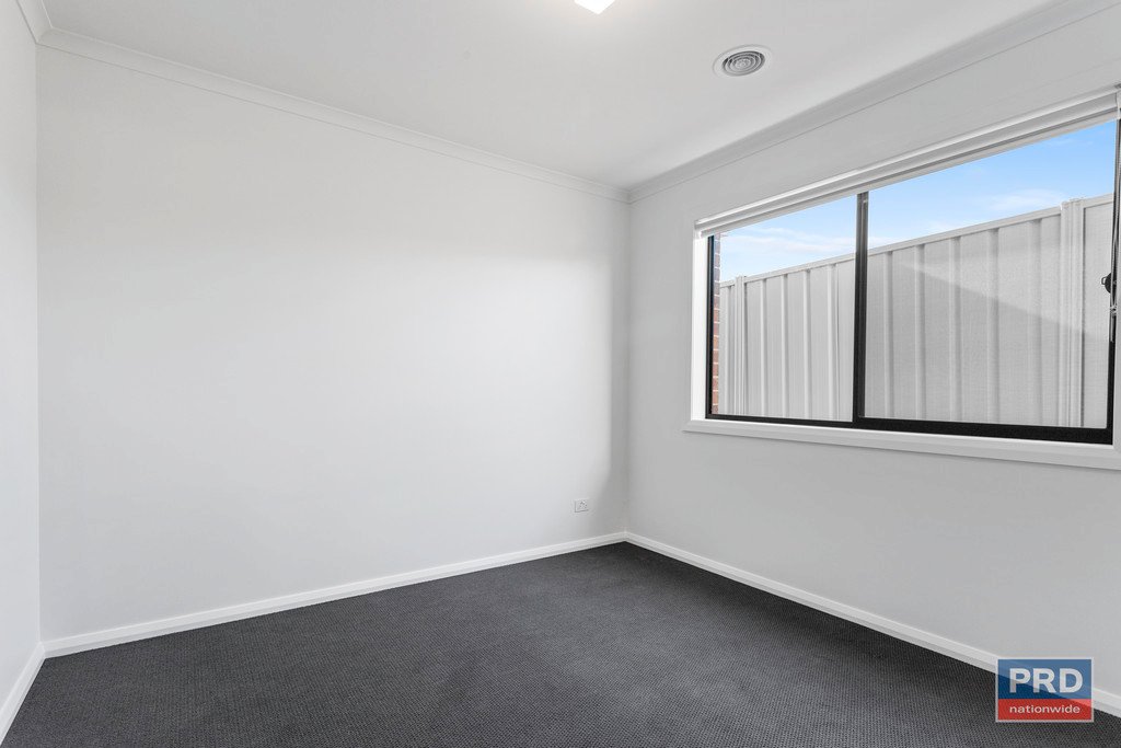 3/8 Julian Court EPSOM 14