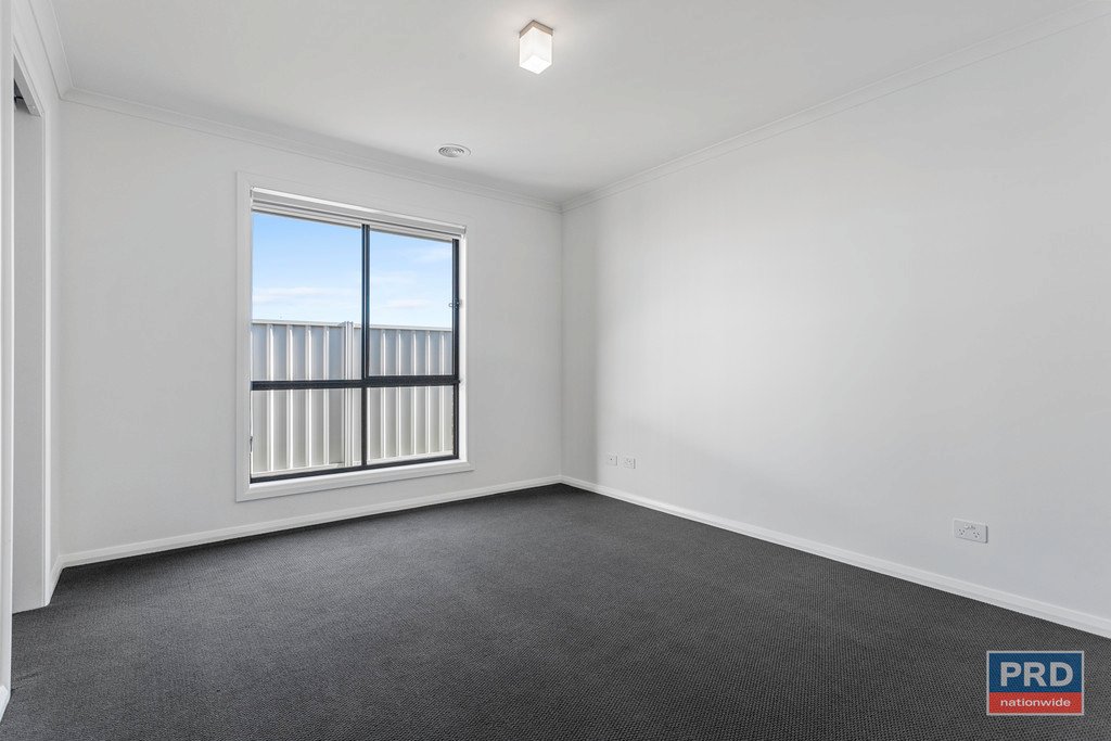 3/8 Julian Court EPSOM 20