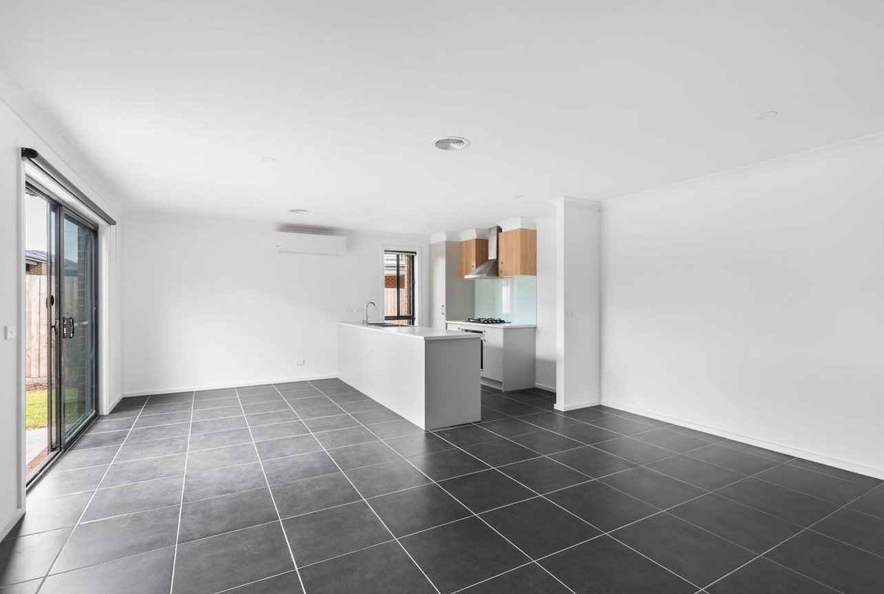Gallery: 38 Kangaroo Paw Drive