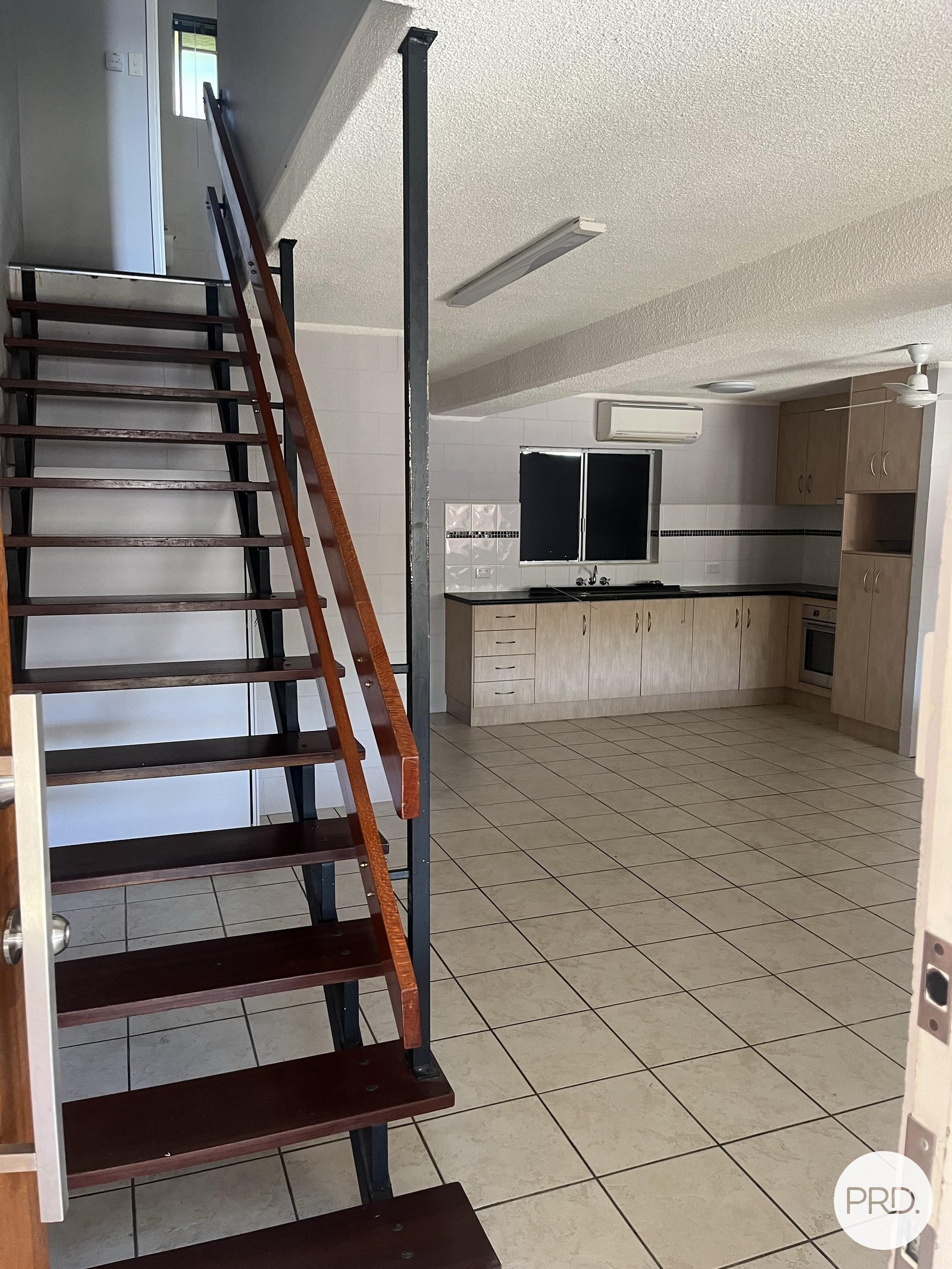 3/8 Kenilworth Street SOUTH MACKAY 3