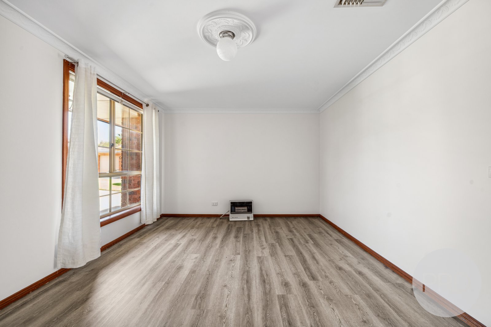 3/8 Kenneally Street KOORINGAL 2