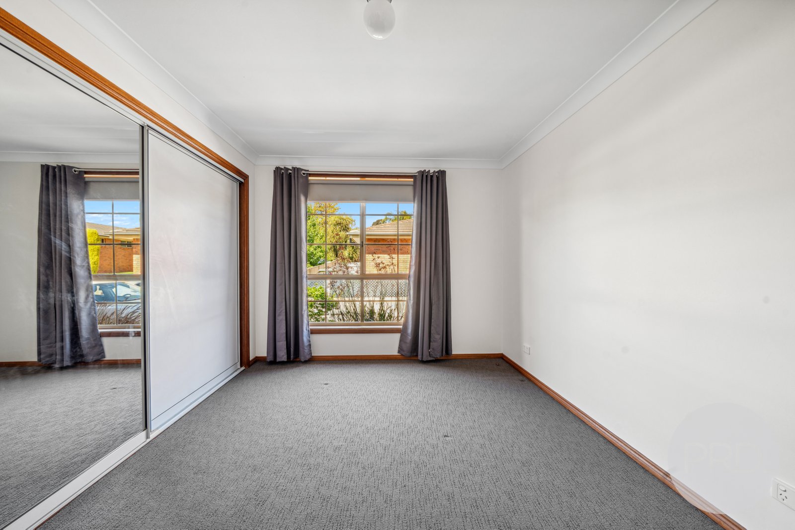 3/8 Kenneally Street KOORINGAL 9