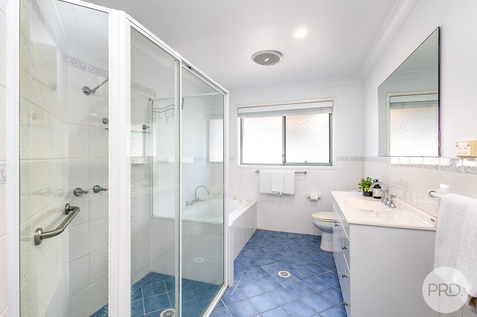 38 Kestrel Avenue SALAMANDER BAY 26