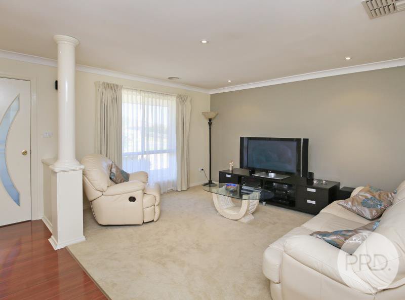 38 Kimba Drive GLENFIELD PARK 4