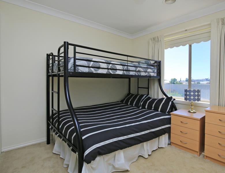 38 Kimba Drive GLENFIELD PARK 8