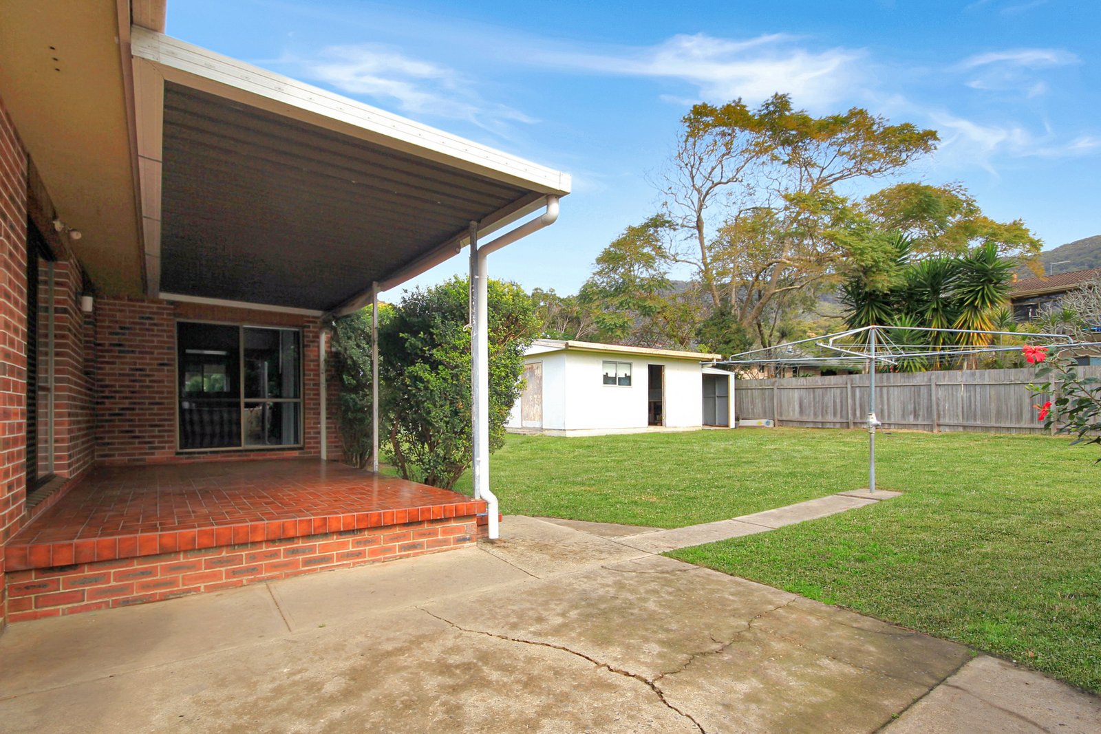 38 Lake Street LAURIETON 9
