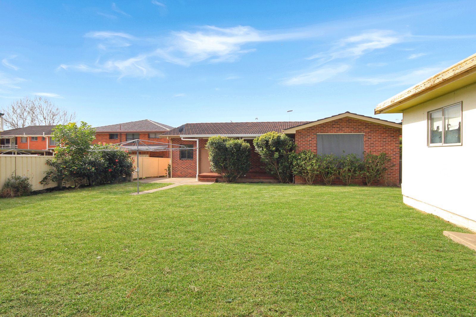 38 Lake Street LAURIETON 10