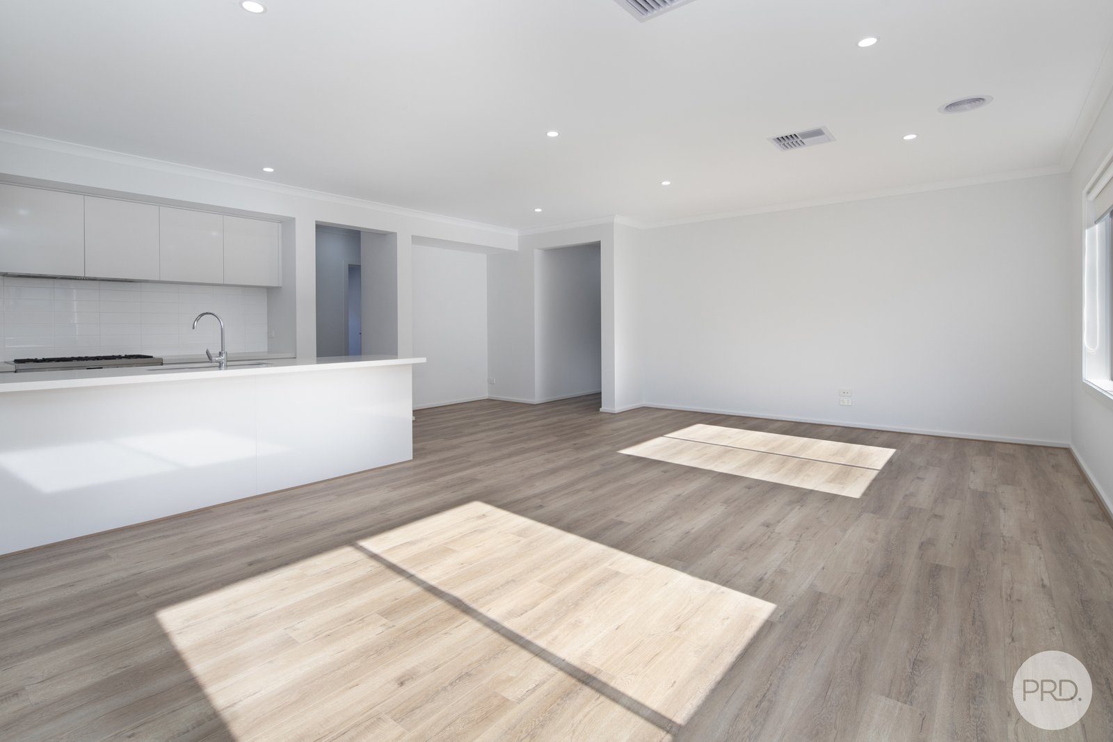 38 Lakeland Drive LUCAS 4